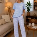 بيجامة حريمي قطن صيفي – تيشيرت وبنطلون طويل بتصميم مريح